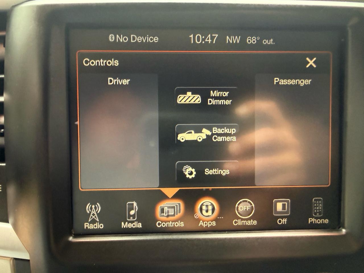 RAM 1500 SLT Crew Cab SWB 4WD 2016