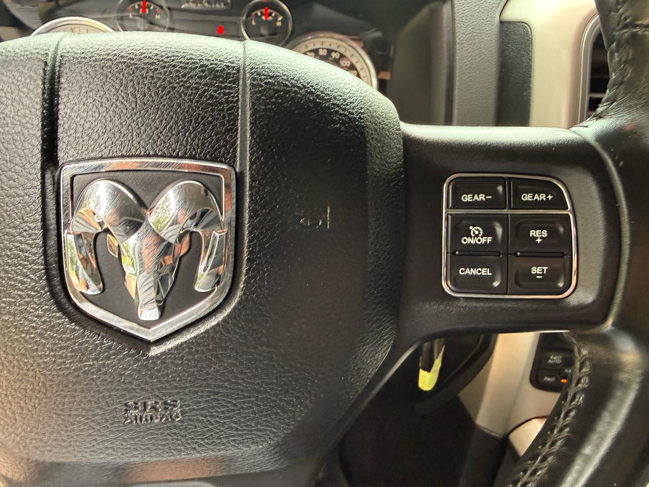RAM 1500 SLT Crew Cab SWB 4WD 2016
