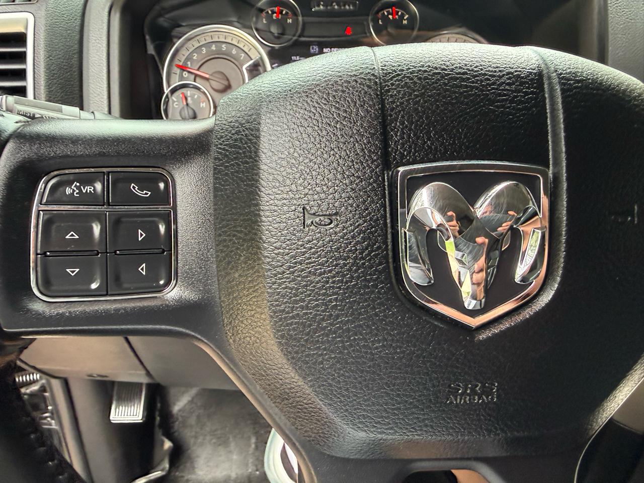 RAM 1500 SLT Crew Cab SWB 4WD 2016