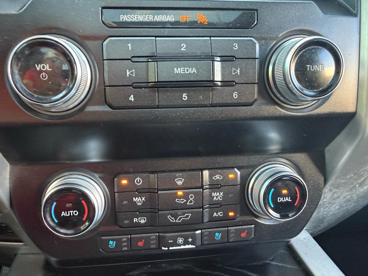 Ford F-150 Platinum SuperCrew 5.5-ft. Bed 4WD 2019