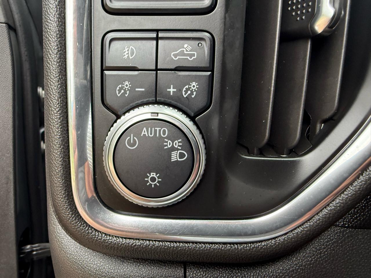 GMC Sierra 1500 Elevation Crew Cab 2WD 2020