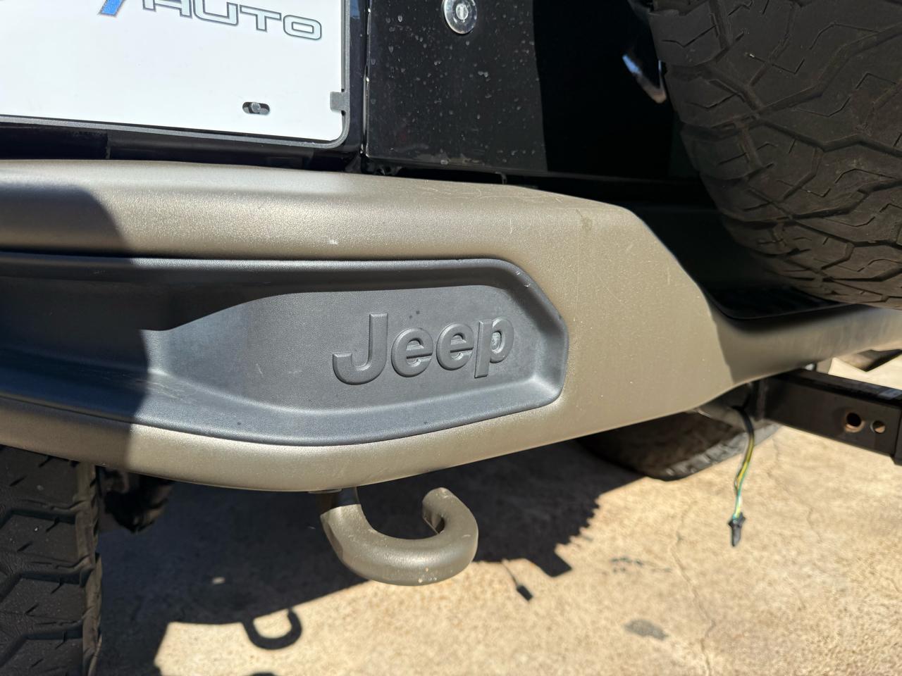 Jeep Wrangler Unlimited Sahara 4WD 2017