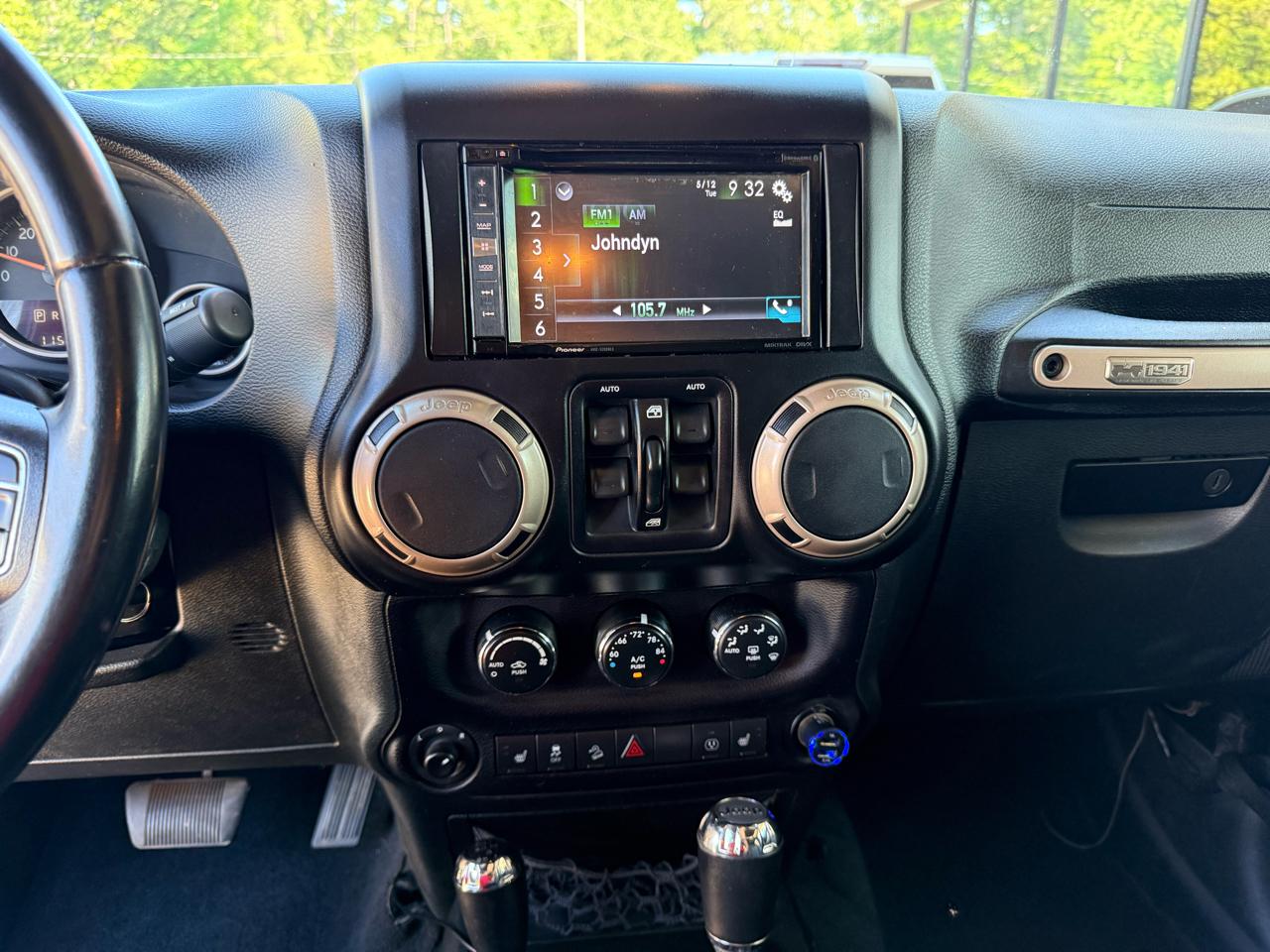 Jeep Wrangler Unlimited Sahara 4WD 2017