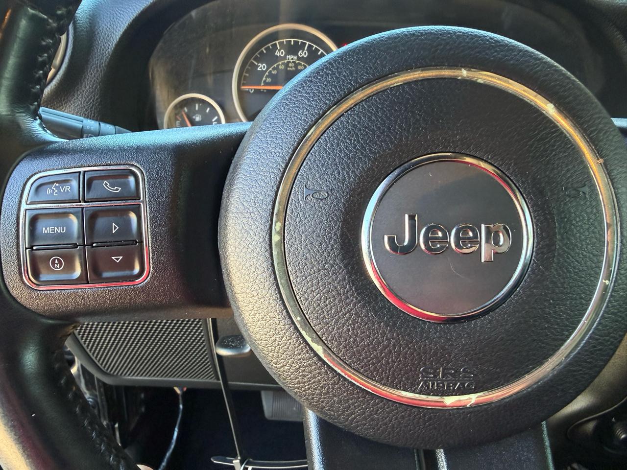 Jeep Wrangler Unlimited Sahara 4WD 2017