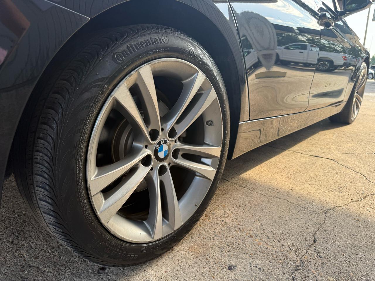 BMW 3-Series 330i SULEV Sedan 2017