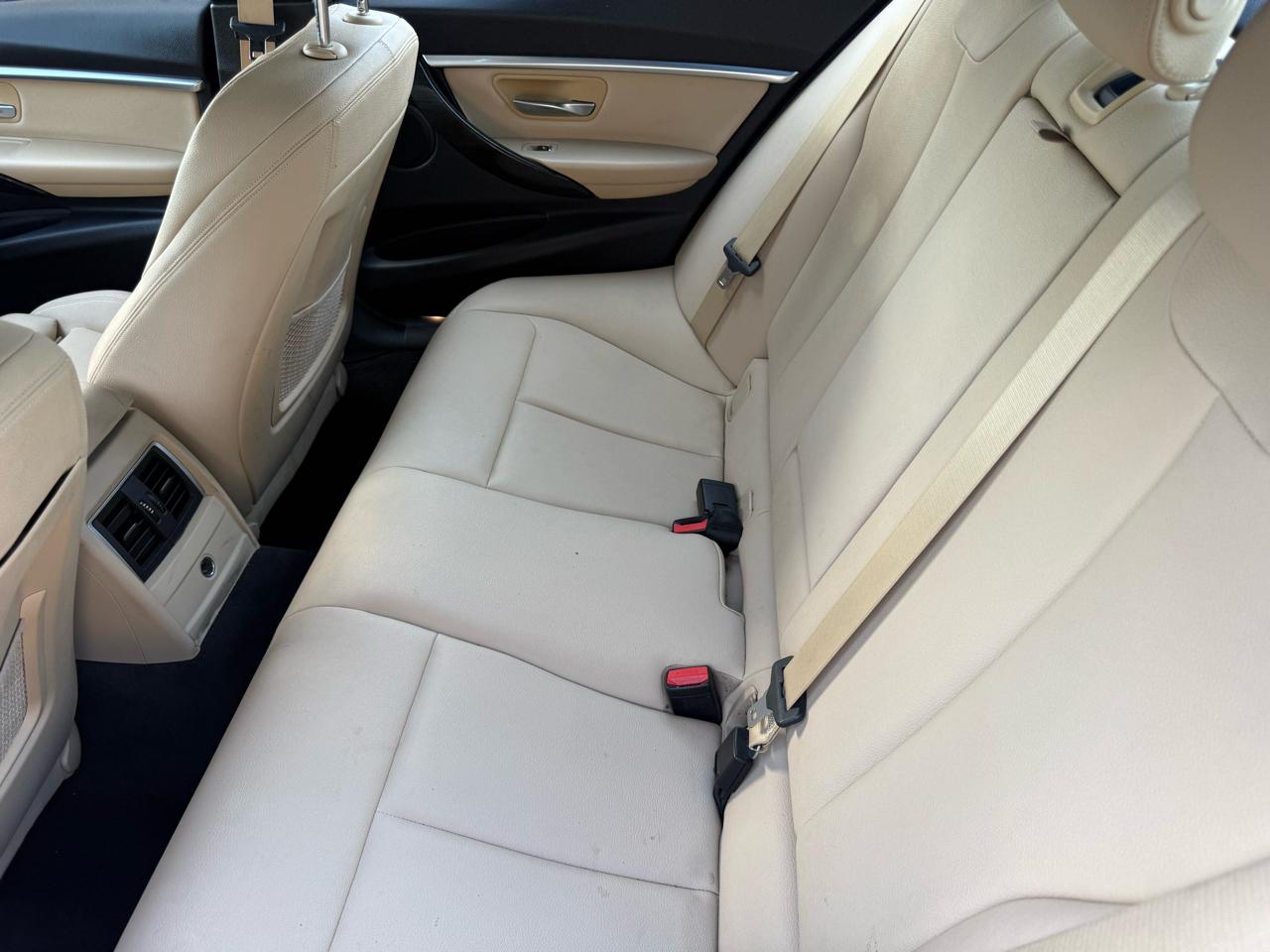 BMW 3-Series 330i SULEV Sedan 2017