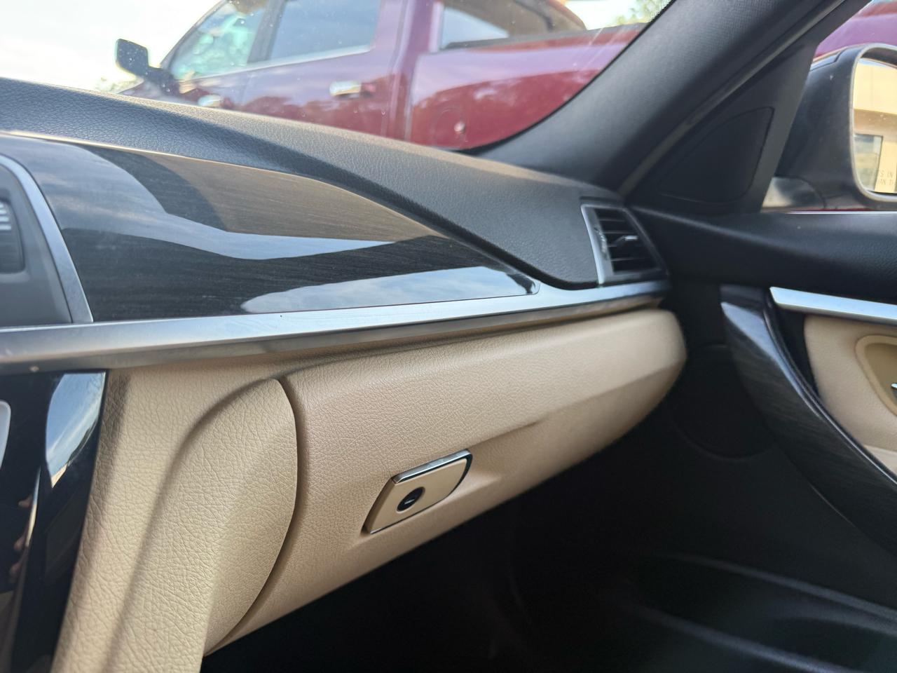BMW 3-Series 330i SULEV Sedan 2017
