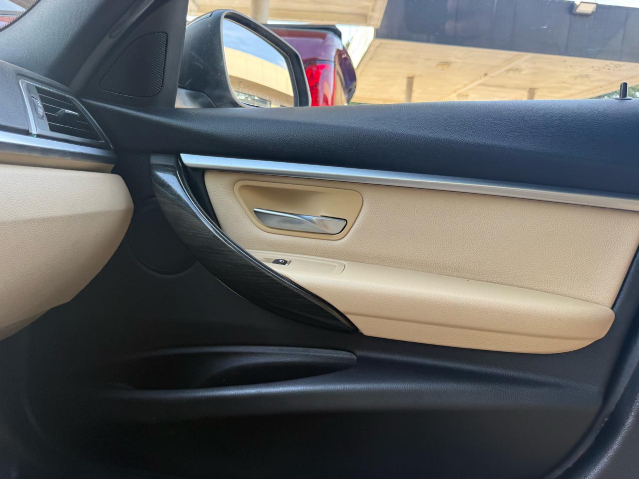 BMW 3-Series 330i SULEV Sedan 2017