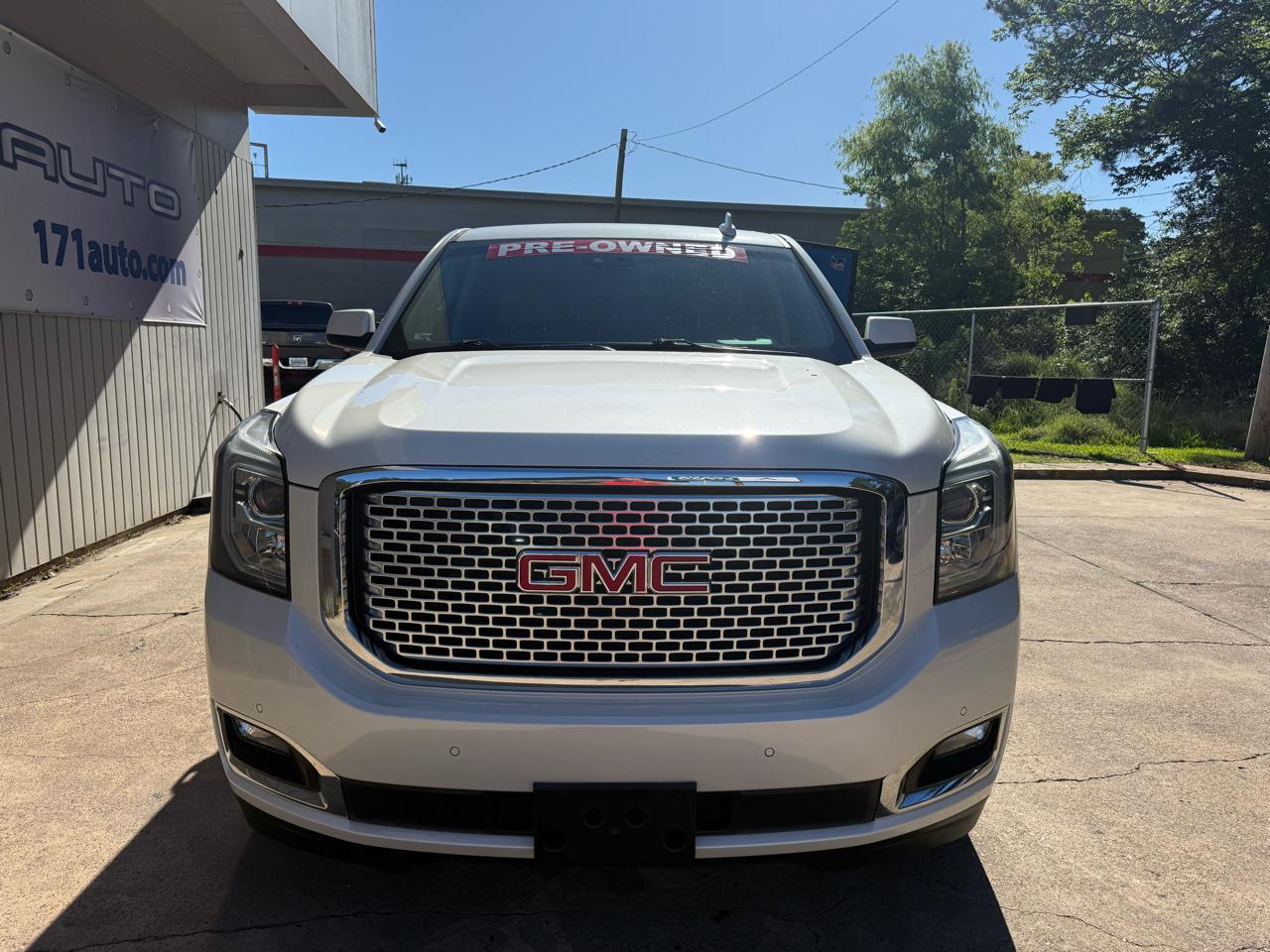 GMC Yukon Denali 4WD 2015