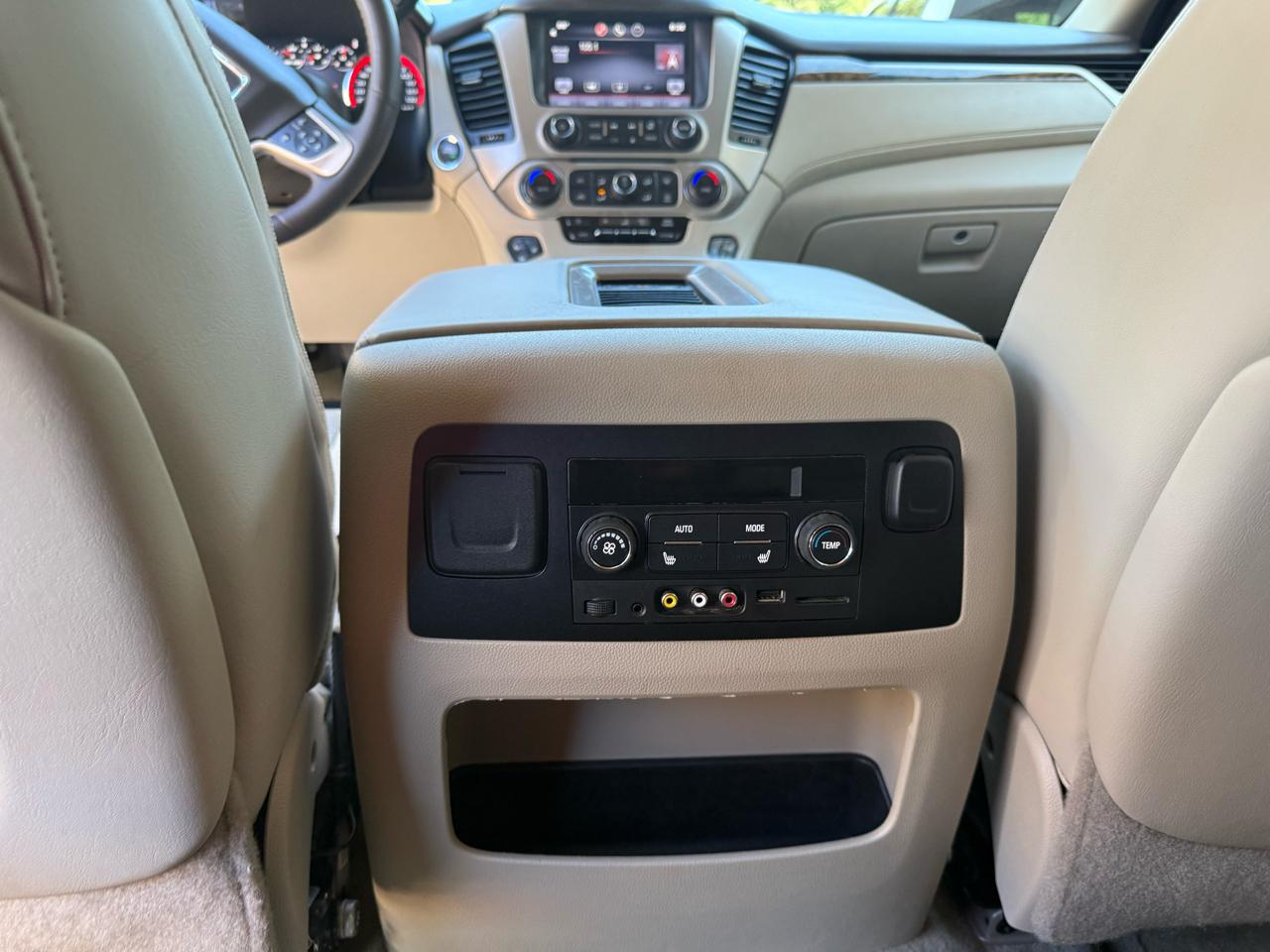 GMC Yukon Denali 4WD 2015