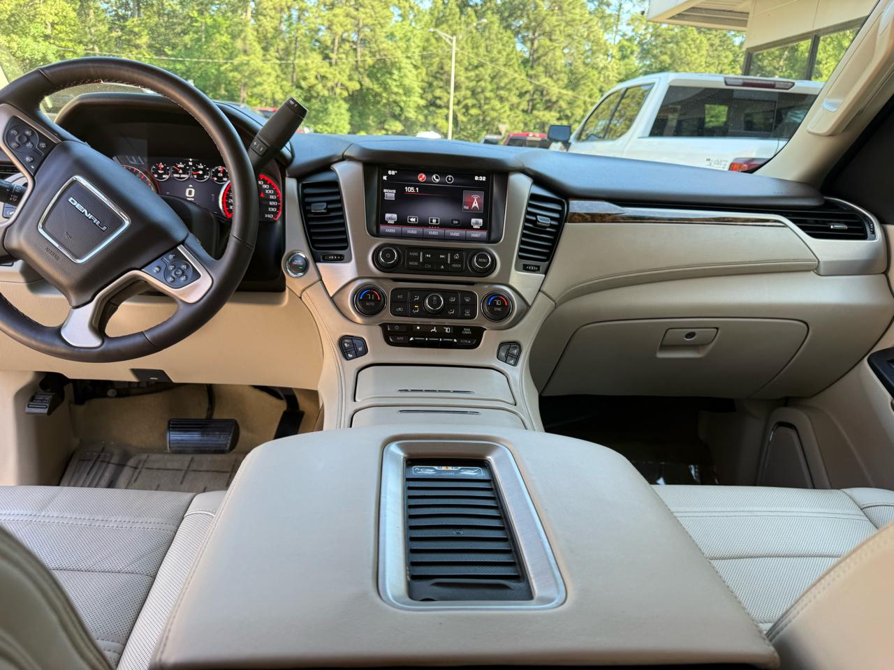 GMC Yukon Denali 4WD 2015