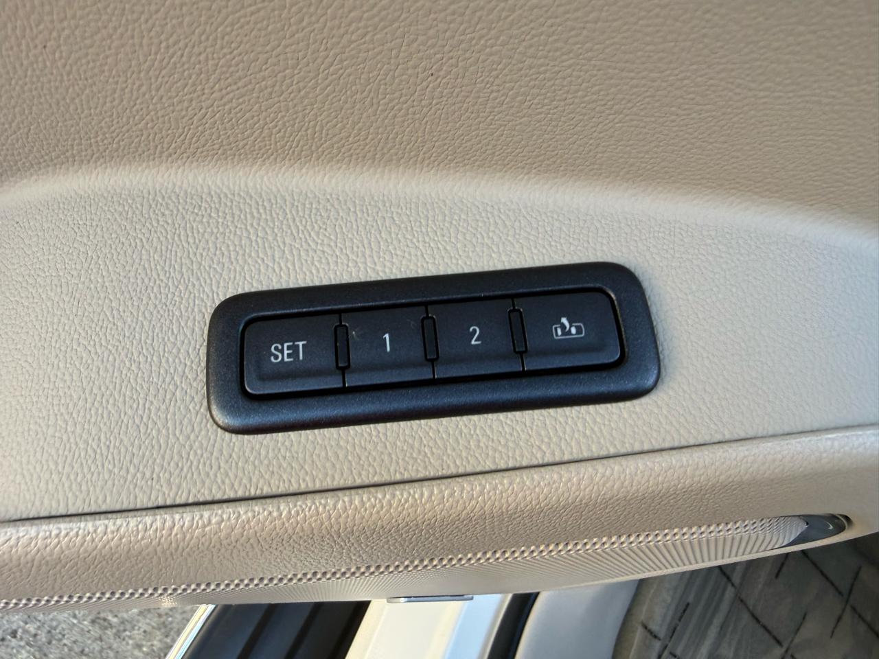 GMC Yukon Denali 4WD 2015