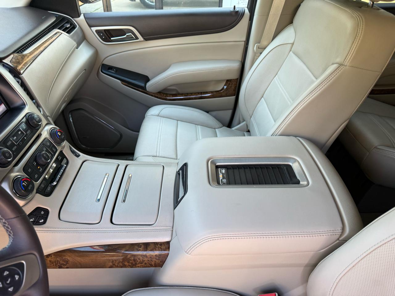 GMC Yukon Denali 4WD 2015
