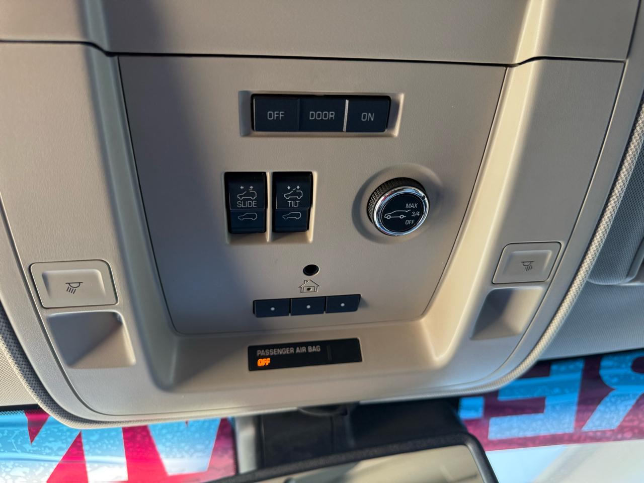 GMC Yukon Denali 4WD 2015