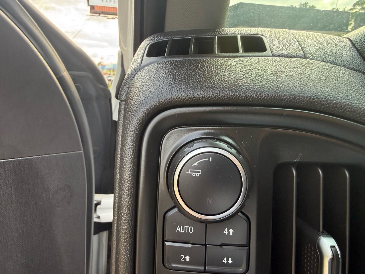 Chevrolet Silverado 1500 Custom Trail Boss Crew Cab Long Box 4WD 2021