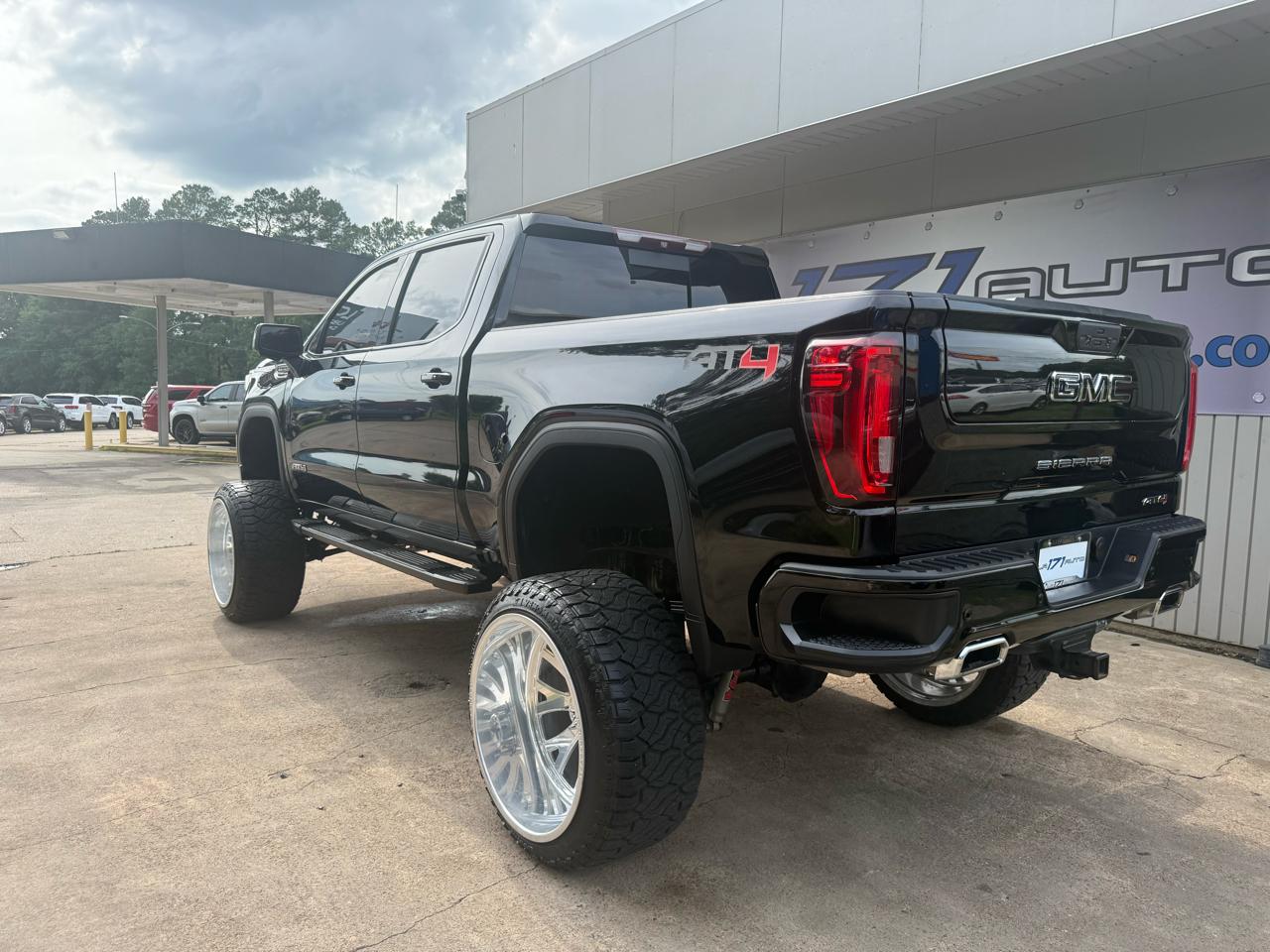 GMC Sierra 1500 AT4 Crew Cab Long Box 4WD 2019
