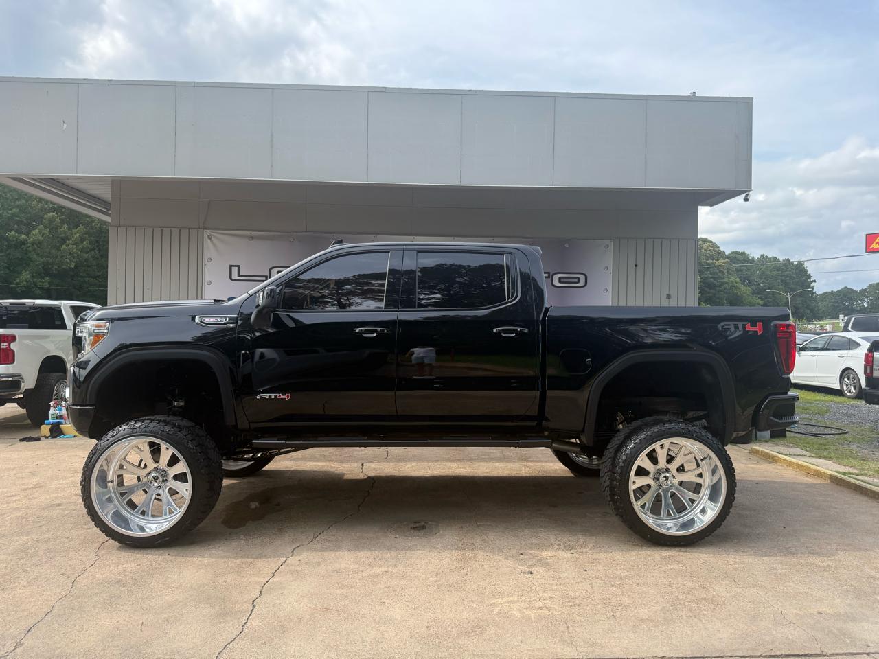 GMC Sierra 1500 AT4 Crew Cab Long Box 4WD 2019