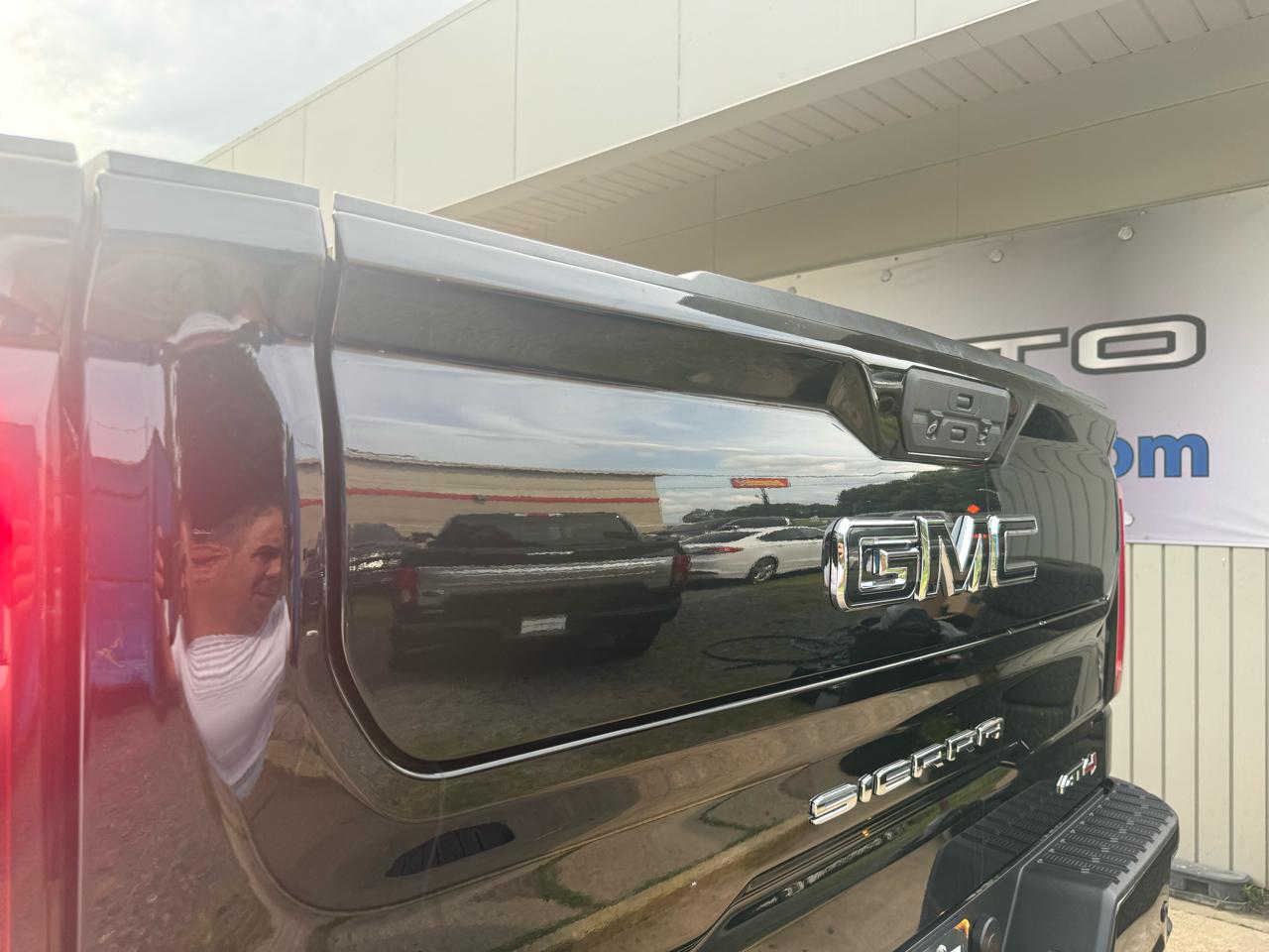GMC Sierra 1500 AT4 Crew Cab Long Box 4WD 2019