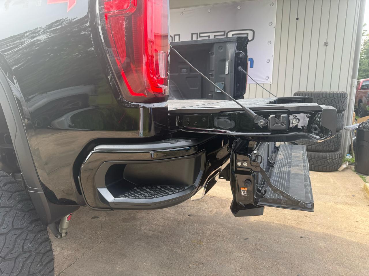 GMC Sierra 1500 AT4 Crew Cab Long Box 4WD 2019