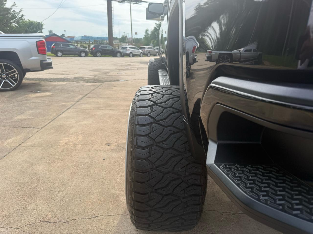 GMC Sierra 1500 AT4 Crew Cab Long Box 4WD 2019