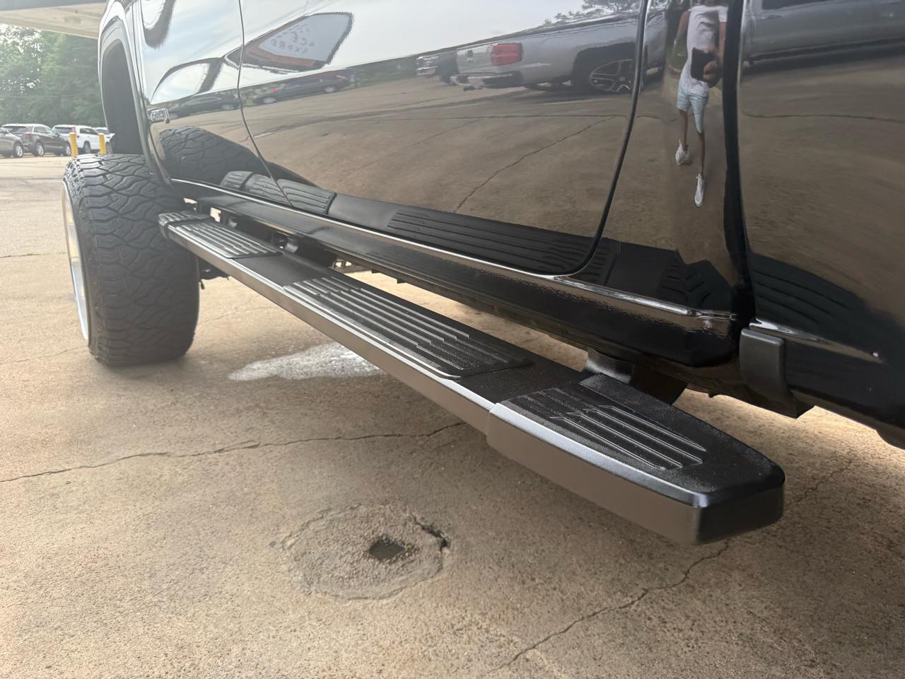 GMC Sierra 1500 AT4 Crew Cab Long Box 4WD 2019