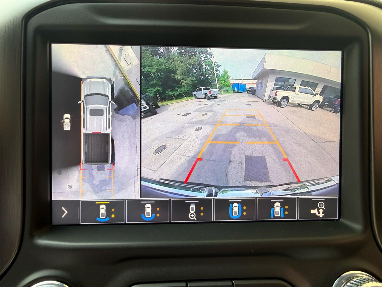 GMC Sierra 1500 AT4 Crew Cab Long Box 4WD 2019