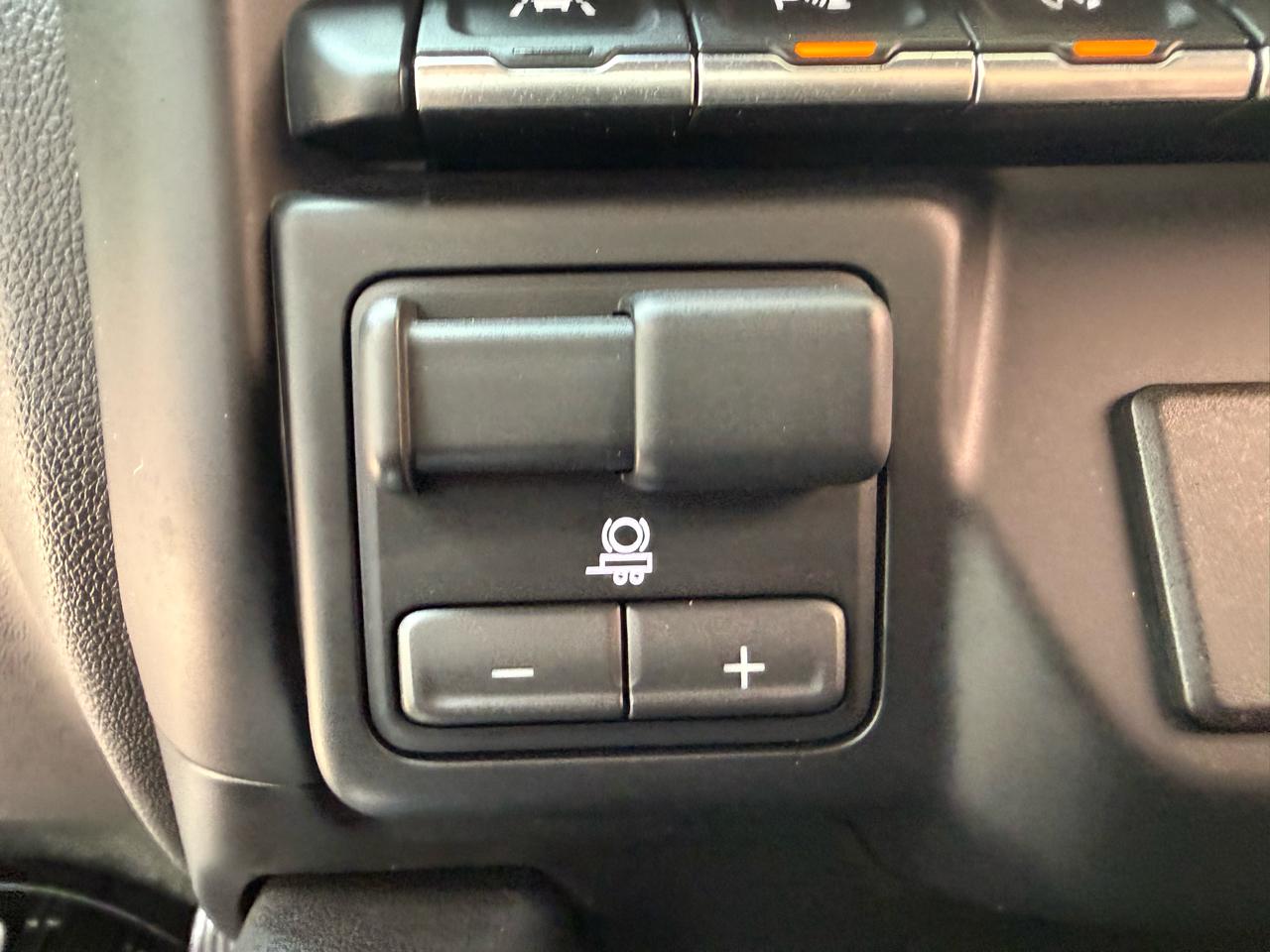 GMC Sierra 1500 AT4 Crew Cab Long Box 4WD 2019