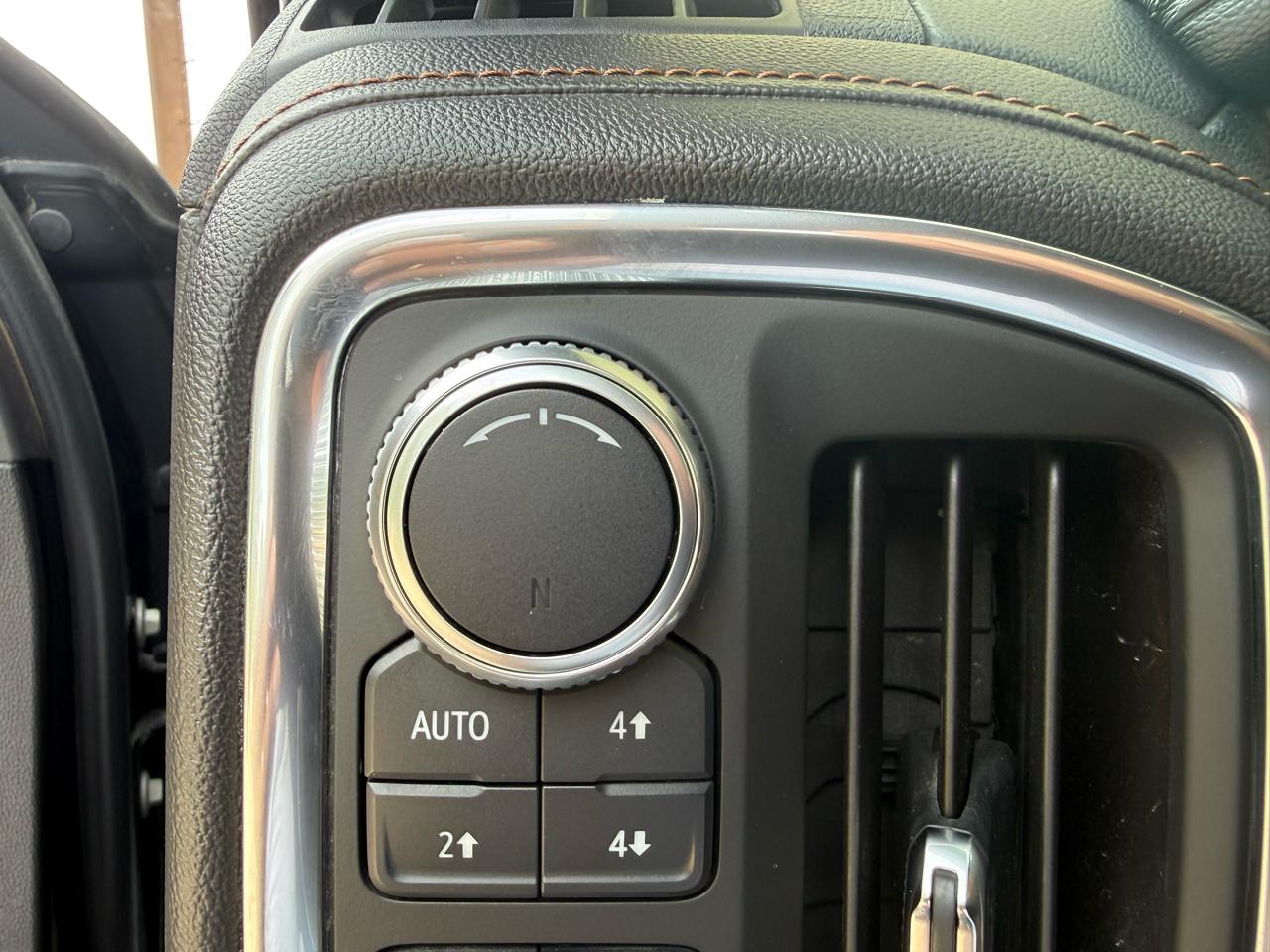 GMC Sierra 1500 AT4 Crew Cab Long Box 4WD 2019
