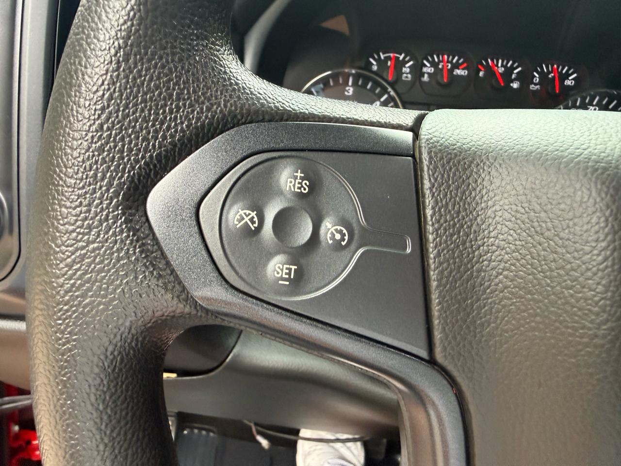 Chevrolet Silverado 1500 Custom Crew Cab 4WD 2018