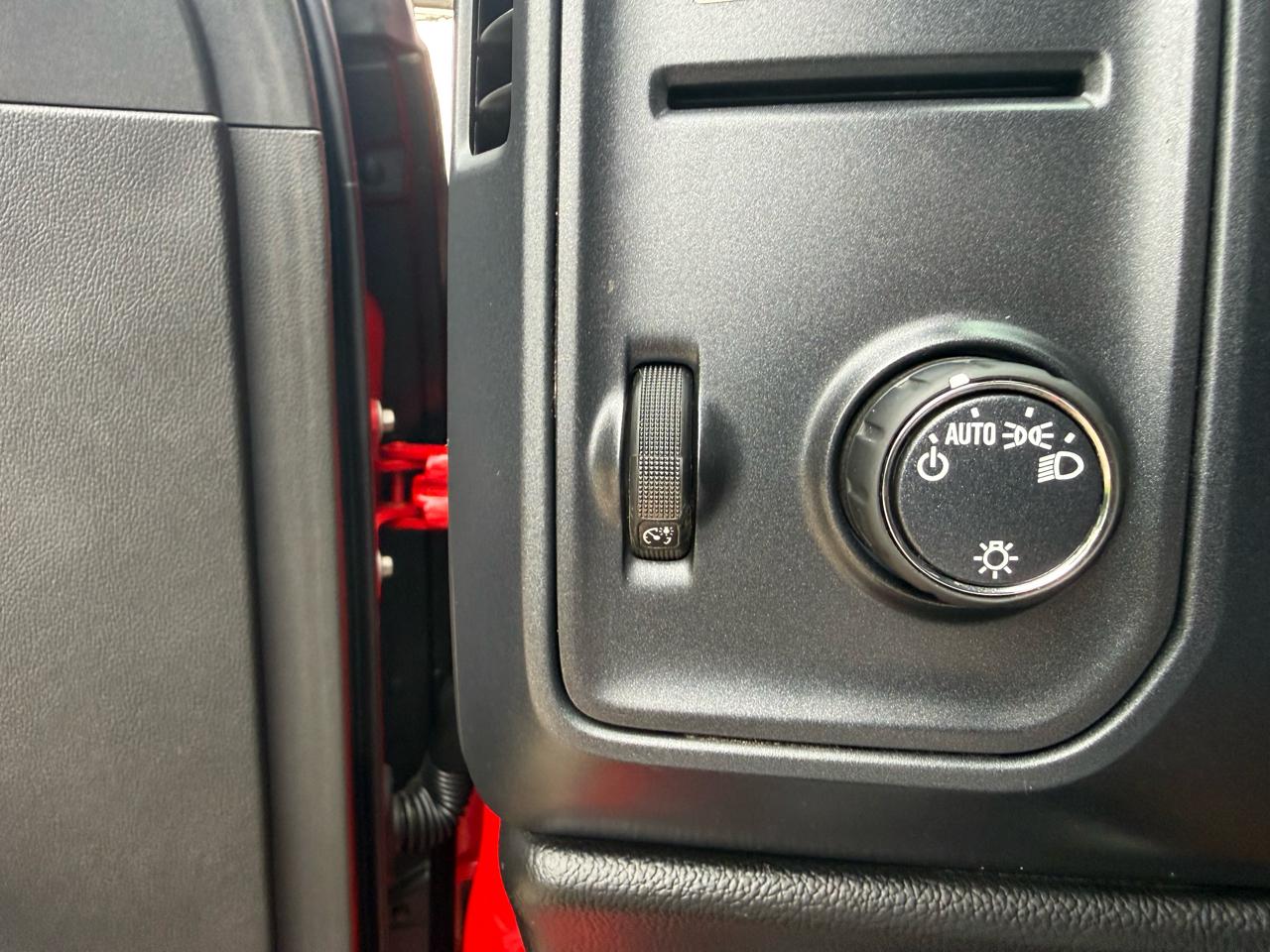 Chevrolet Silverado 1500 Custom Crew Cab 4WD 2018