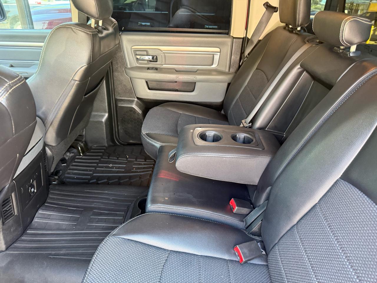 RAM 1500 SLT Crew Cab SWB 4WD 2018