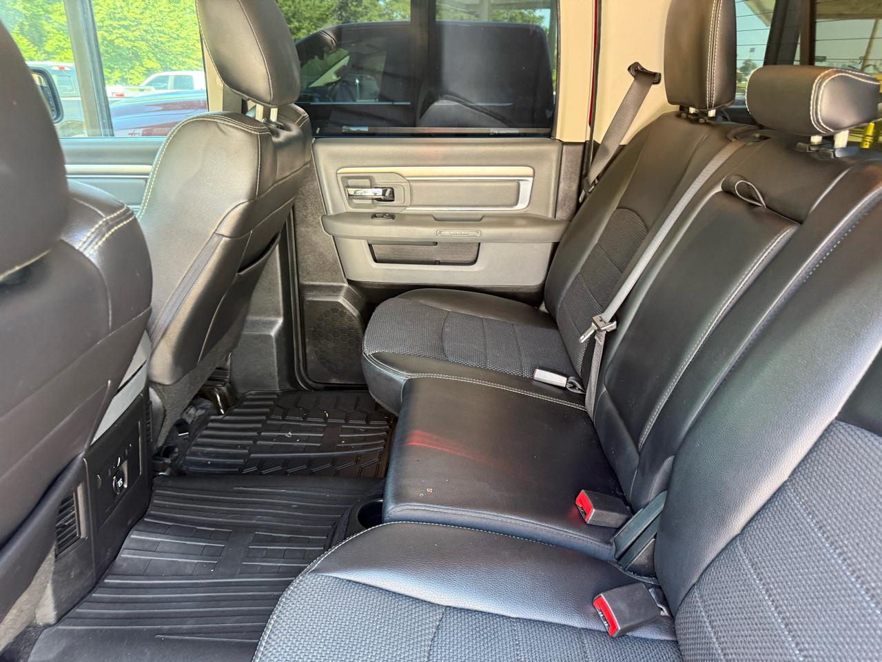 RAM 1500 SLT Crew Cab SWB 4WD 2018