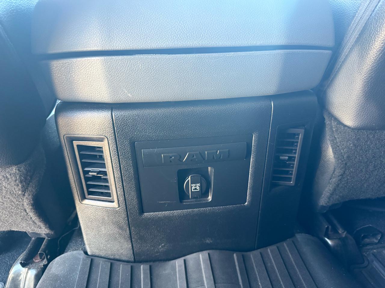 RAM 1500 SLT Crew Cab SWB 4WD 2018