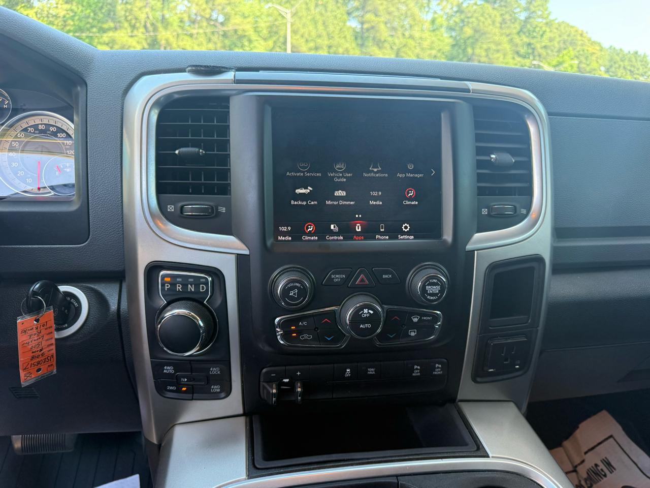RAM 1500 SLT Crew Cab SWB 4WD 2018