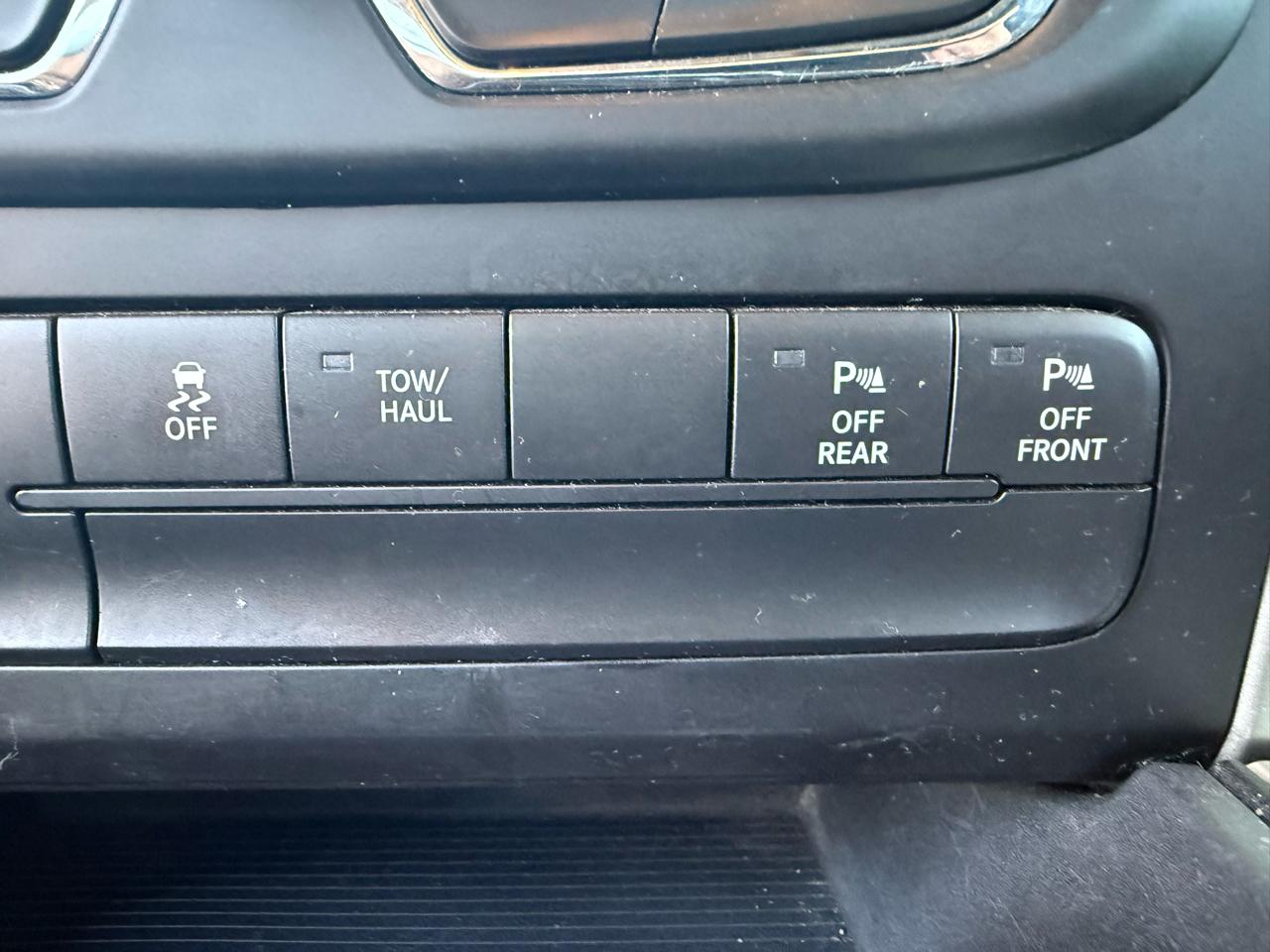 RAM 1500 SLT Crew Cab SWB 4WD 2018