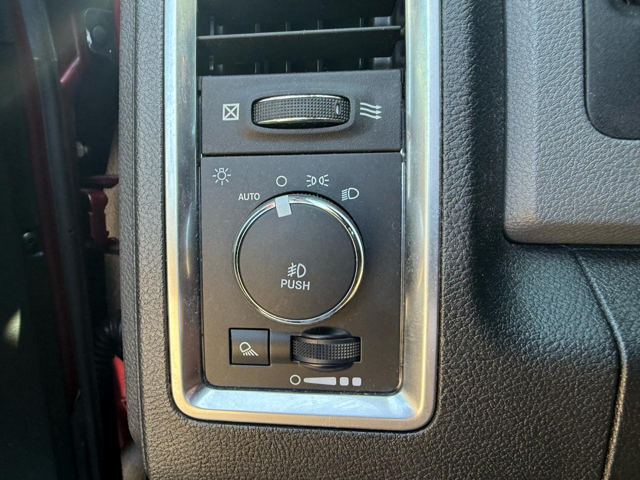 RAM 1500 SLT Crew Cab SWB 4WD 2018