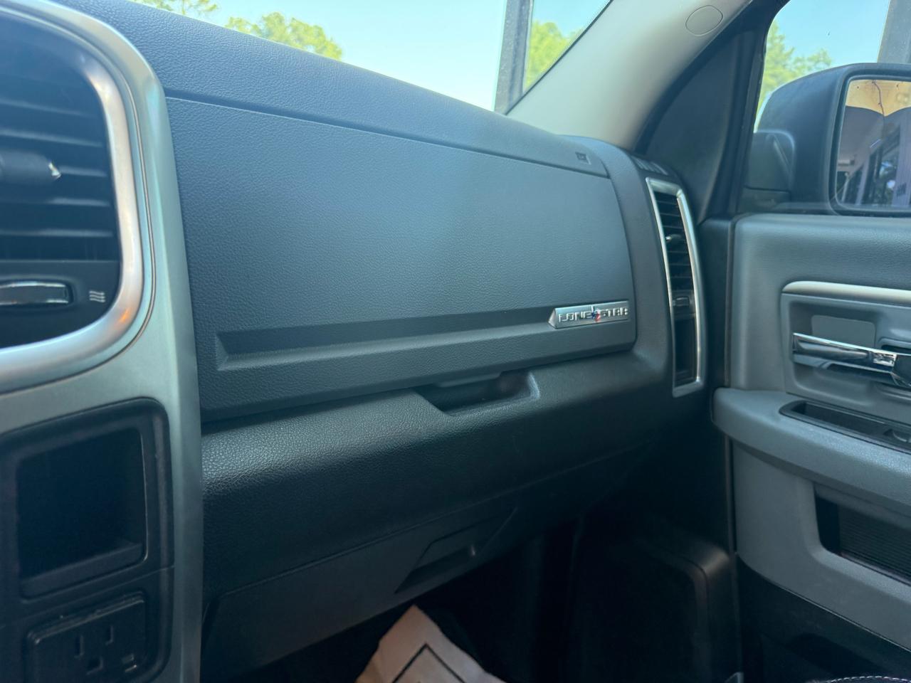 RAM 1500 SLT Crew Cab SWB 4WD 2018