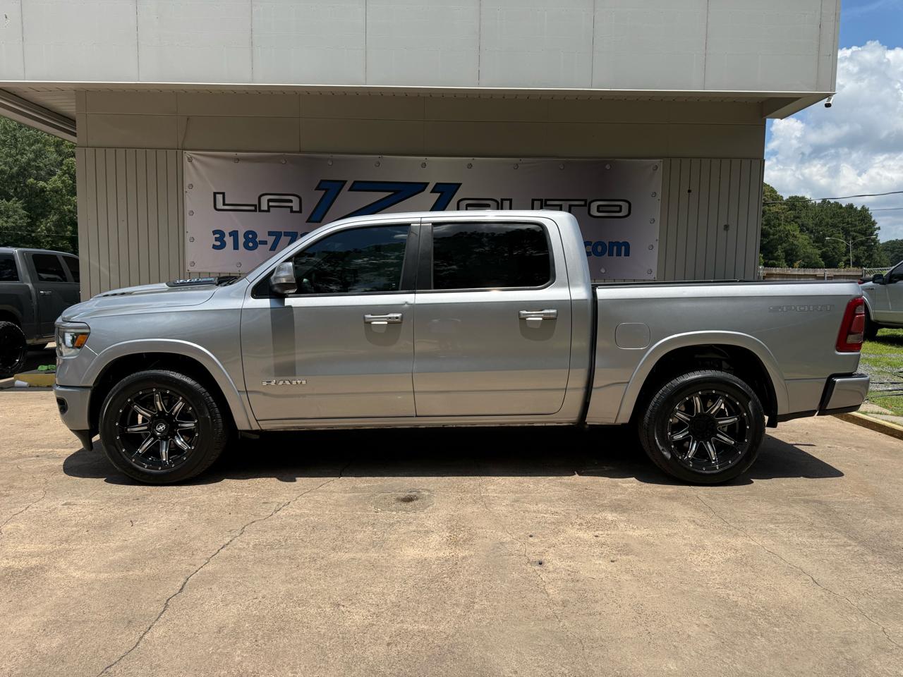 RAM 1500 Laramie Crew Cab SWB 2WD 2022