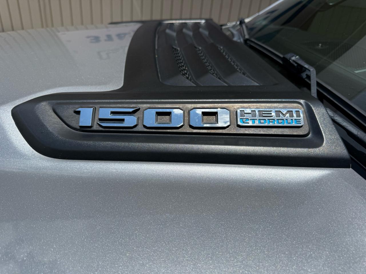 RAM 1500 Laramie Crew Cab SWB 2WD 2022