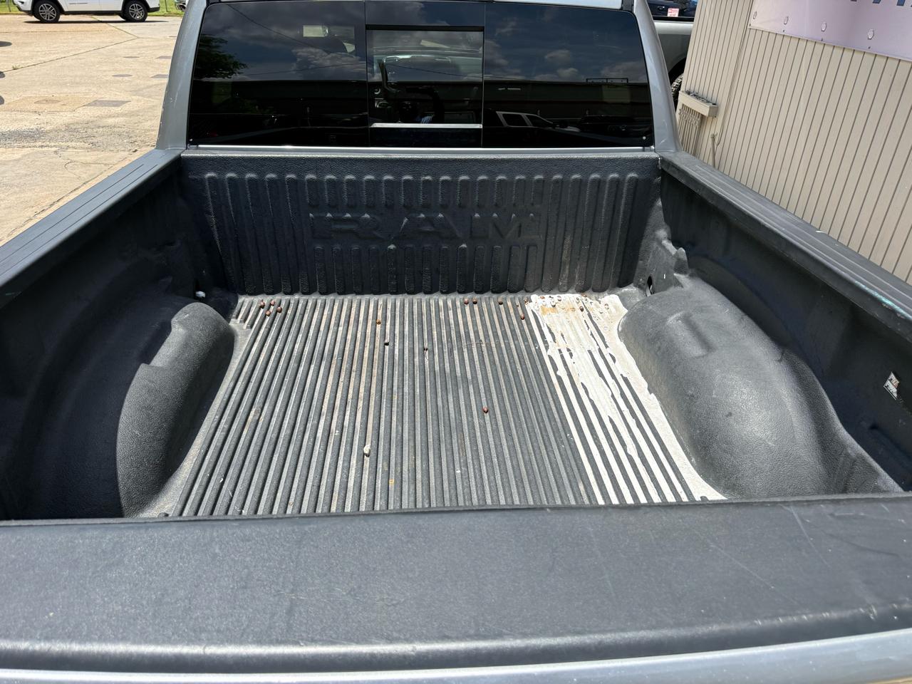 RAM 1500 Laramie Crew Cab SWB 2WD 2022