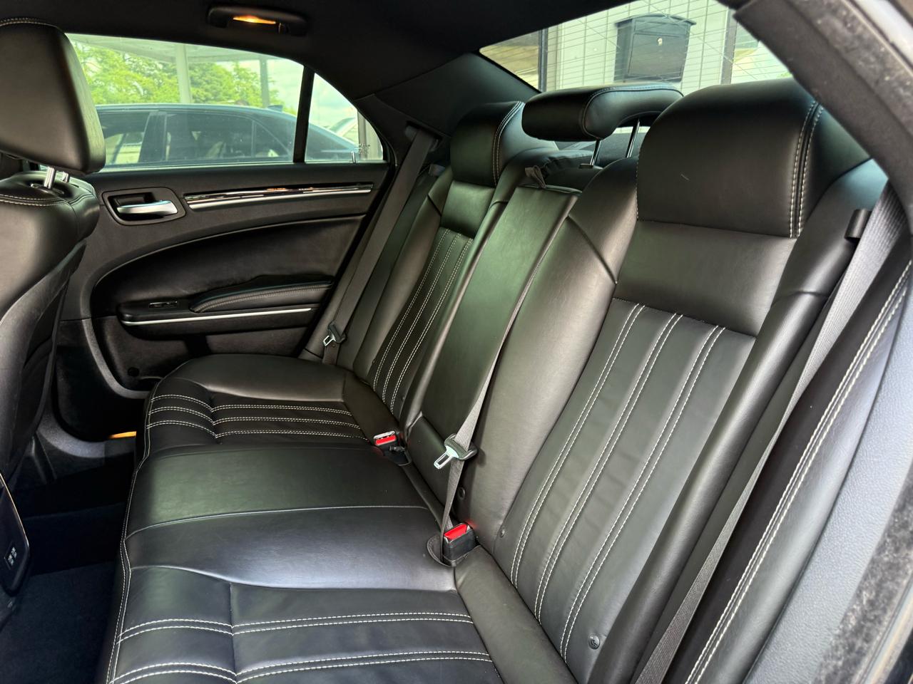 Chrysler 300 S V6 RWD 2021