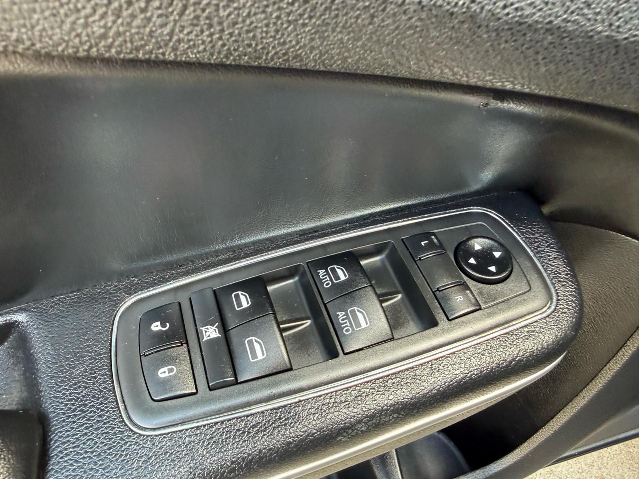 Chrysler 300 S V6 RWD 2021