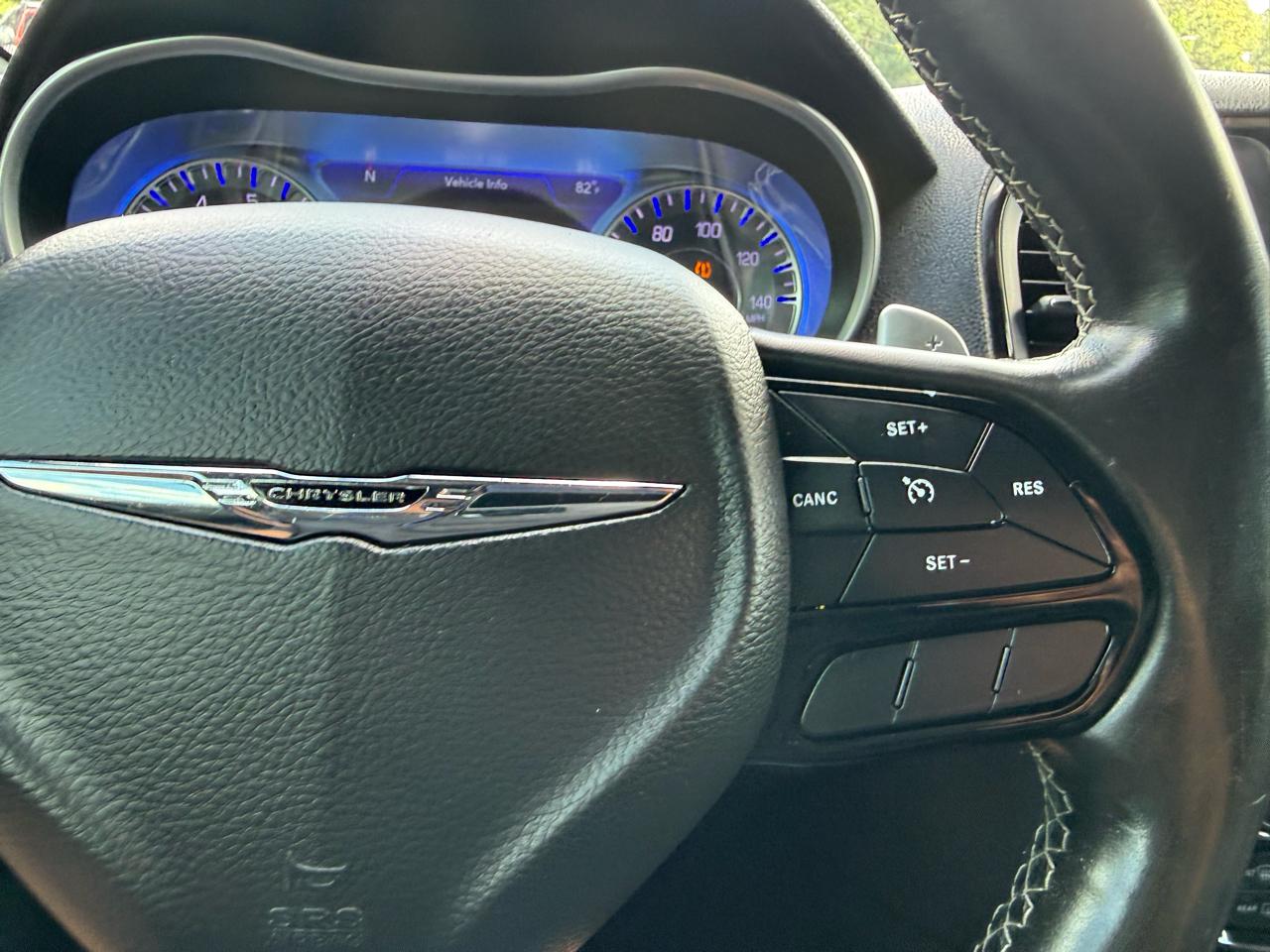 Chrysler 300 S V6 RWD 2021