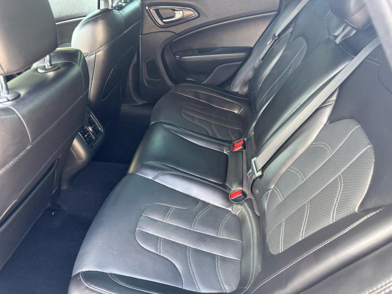 Chrysler 200 S 2015