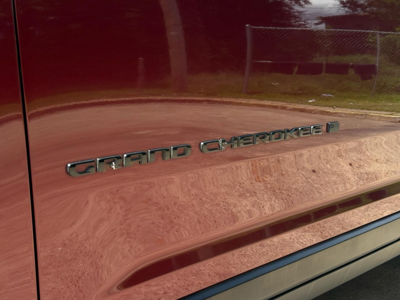 Jeep Grand Cherokee L Laredo 4WD 2023