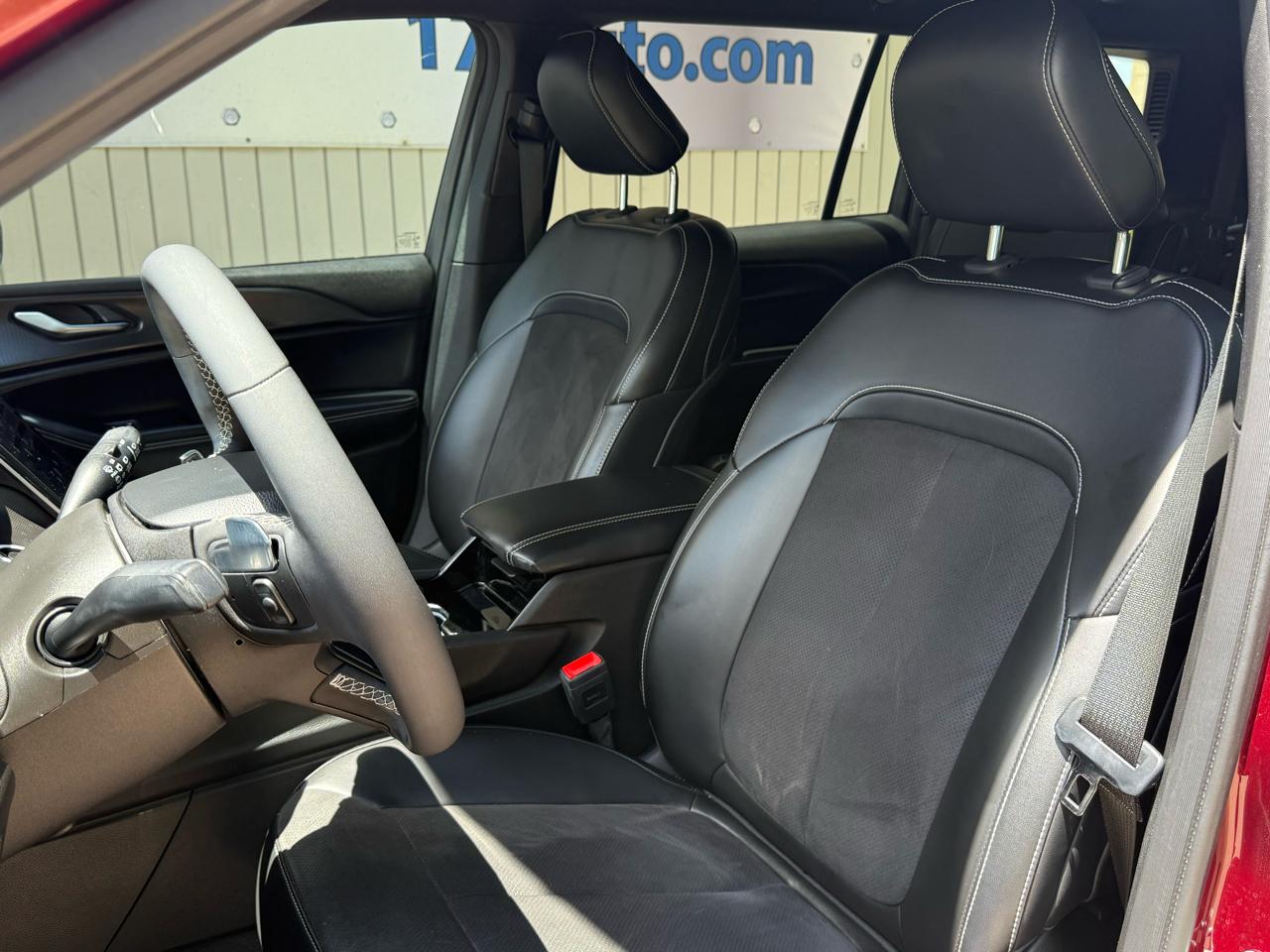 Jeep Grand Cherokee L Laredo 4WD 2023