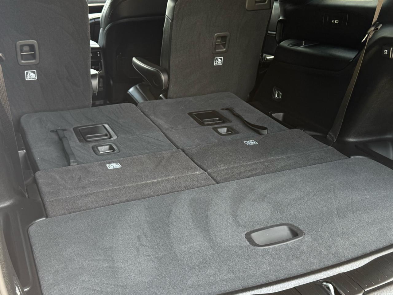 Jeep Grand Cherokee L Laredo 4WD 2023