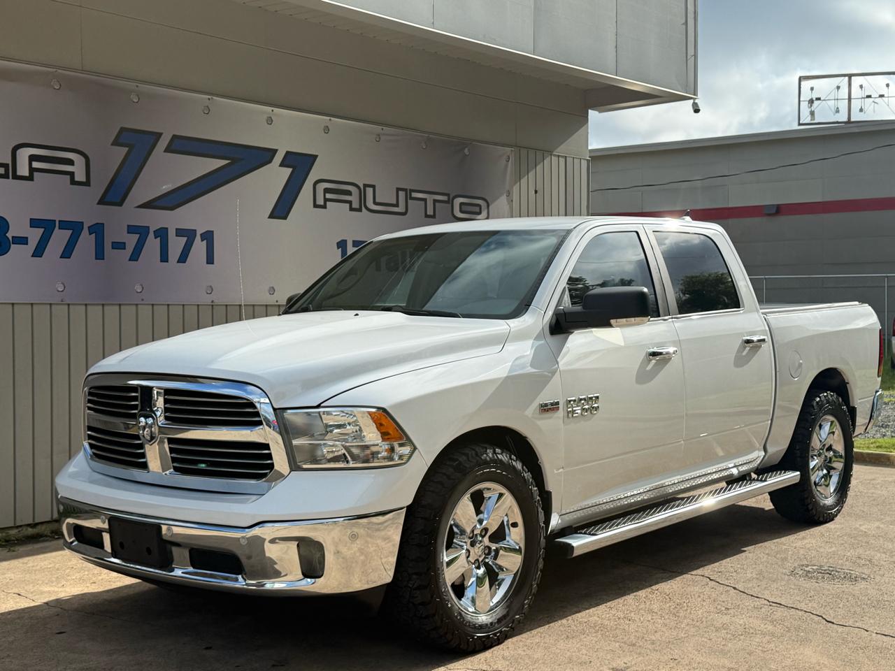 RAM 1500 SLT Crew Cab SWB 2WD 2015