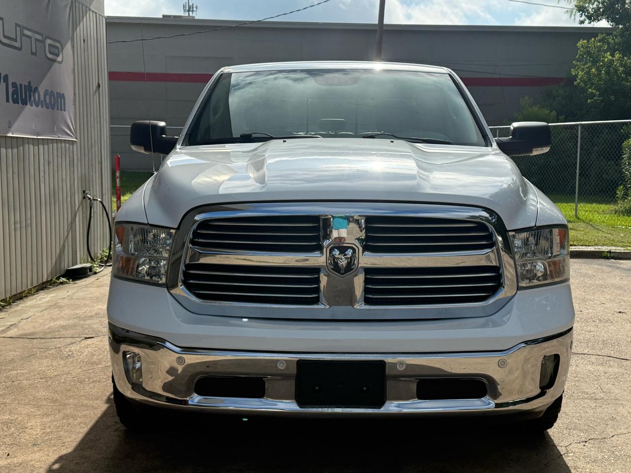 RAM 1500 SLT Crew Cab SWB 2WD 2015