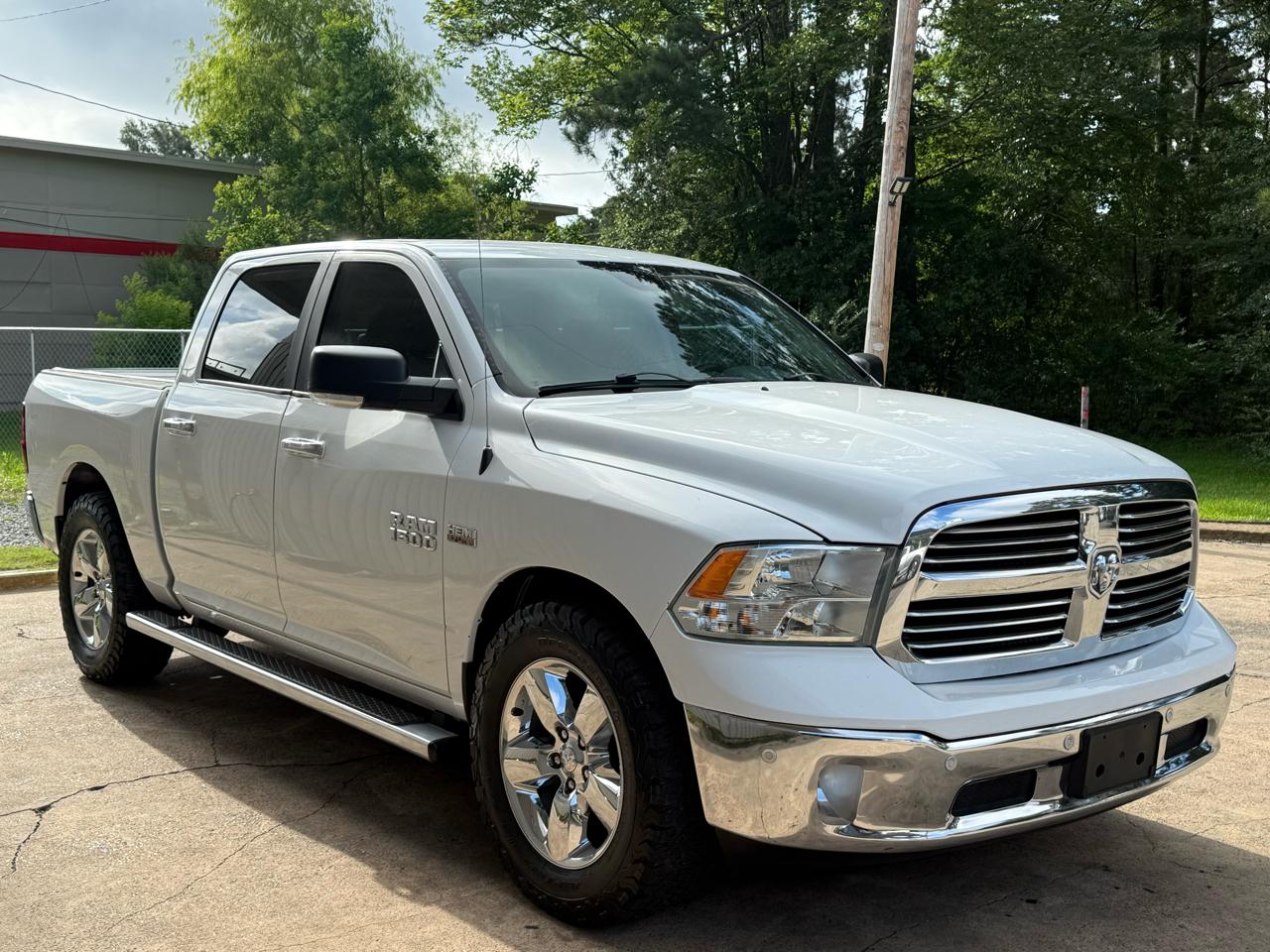 RAM 1500 SLT Crew Cab SWB 2WD 2015